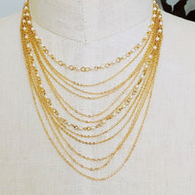 Load image into Gallery viewer, Beautifully Draping Pearl And Chain Necklace

