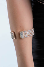 Load image into Gallery viewer, SEMI STRETCH RHINESTONE BRACELET
